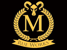 Этот темнокожий бразильский гей может отсасывать самому себе хуй