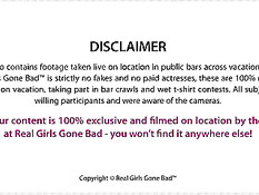 Пьяная молодёжь раздевается догола и танцует на секс вечеринке