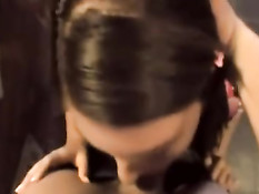 Смелые чешские девки хотят заниматься сексом в публичных местах