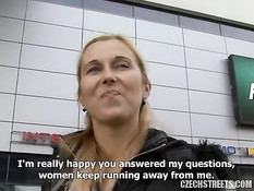 Встретил на улице чешскую блондинку и оттрахал её в примерочной