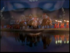 Индийская актриса Bipasha Basu принимает ванну с лепестками роз