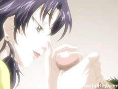 Хентай женщина возбуждает себя вибратором и дрочит парню грудью