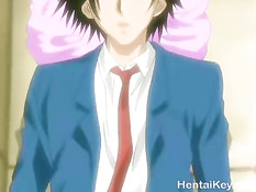 Хентай женщина возбуждает себя вибратором и дрочит парню грудью