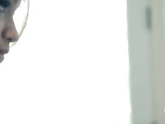 Строгий отец ласкает киску девочке в красном платье и ебёт раком