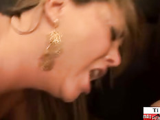 Парни снимают и ебут во все дыры горячих бразильских проституток