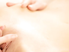 Лесбиянка испытала мощный оргазм, когда подруга лизала ей клитор