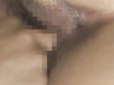 Страстный азиатский любовник вылизывает девушке грудь и киску