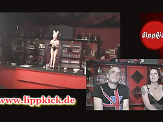 Зрелые немецкие свингеры занимаются групповым сексом в клубе