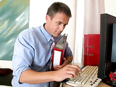 Мужик ебёт во влагалище и анус девок Aleska Diamond и Cindy Hope