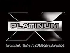 Секс рабынь в сетчатых колготках трахают в анус и в грязный рот