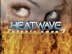 Развратная сисястая мамаша заставляет папочку трахать рыжую дочь