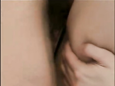 Развратная сисястая мамаша заставляет папочку трахать рыжую дочь