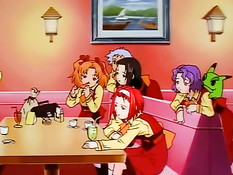 Парень в очках занимается любовью сразу с двумя хентай девками