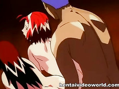 Парень в очках занимается любовью сразу с двумя хентай девками