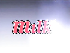 Сисястые хентай красавицы занимаются сексом с пареньком в очках