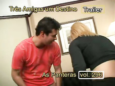 Горячие латиноамериканские мужчины ебут в жопу красивых девок