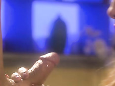 Латинская девушка Dee Baker отсасывает и ебётся с босом в офисе