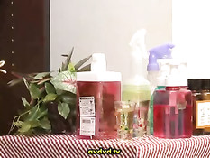 Старый японский массажист сделал девке массаж и трахнул в киску