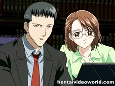 Хентай девки для секса используют двухсторонний фаллоимитатор