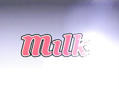 Горячие аниме девчонки трутся сиськами об член молодого человека