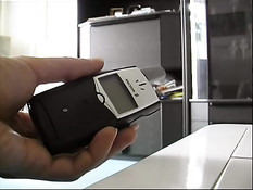 Немецкая женщина с тату в чёрных чулках оттрахала себя скалкой