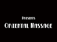 Восточая женщина делает влажный массаж и дрочит большой грудью