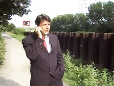 Зрелые немецкие дамы любят заниматься сексом на свежем воздухе