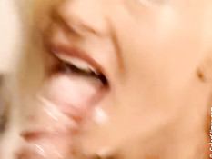 Ганг банг и двойное проникновение с порноактрисой Vivian Schmitt