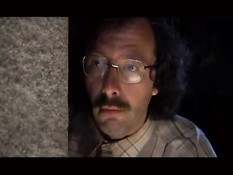 Французская шлюха Liza Del Sierra ебётся с двумя парнями в туалете