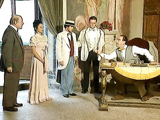 Брюнетка Erica Bella в старинном платье занимается сексом на людях