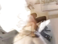 Чёрная красавица наслаждается анальным сексом с белым парнем