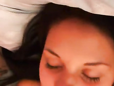 Пацан трахнул раком на кровати юную сисястую русскую брюнетку