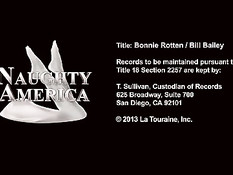 Татуированная грудастая девка Bonnie Rotten трахается с мужиком