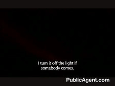 Грудастая испанская девка за деньги сосёт член и ебётся на улице