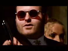 Девушке спец агенту часто приходится заниматься групповым сексом