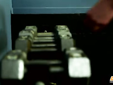 Минет и анальный секс двух голубых любовников в тренажёрном зале