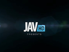 Парни залили влагалище спермой японской девушке Nozomi Koizumi