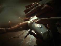 Мужчина возбудил привязанную сучку вибратором и оттрахал раком