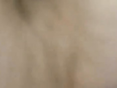 Парень вывез свою девушку в зимний лес и трахнул раком на морозе