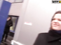 Два русских пикапера сняли на улице девушку и оттрахали в студии