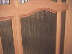 Русская подружка принимает душ вместе с мужчиной и делает минет