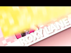 Две милые девочки пришли к парню в душ и сделали сладкий минет