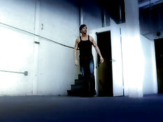 Жестокий мужик связал блондинку в белом белье и оттрахал в пизду