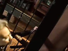 Рабыня блондинка делает минет сидя в клетке и ебётся с хозяином