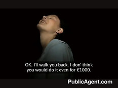 Парень снял на улице славянскую брюнеточку и оттрахал в сумраке