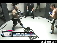 Сисястая чёрная тёлка достаётся победителю в боксёрском поединке