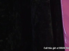 Симпатичная мулаточка Kiki Minaj оттрахала себя фаллоимитаторами