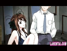 Хентай детка возбуждает парней позируя на фотосессии в купальнике