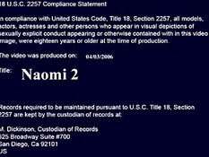 Девушка в стрингах показывает красивую задницу и получает в анус