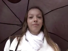 Французская любительница Шарлотта сосёт член и ебётся с парнем